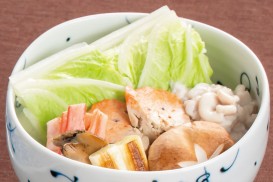 【煮物】”痛風”鍋仕立て　鮟肝・雲子・蟹身・鮑・白菜・椎茸・長葱