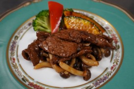 牛肉のオイスターソース炒め