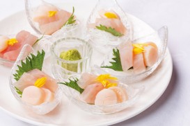 お刺身　二品 （鮪・帆立）