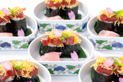 15.食事（和） 春ちらし太巻き