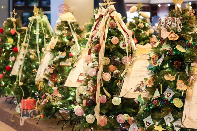  第12回クリスマスツリーデコレーションコンテスト2023の様子