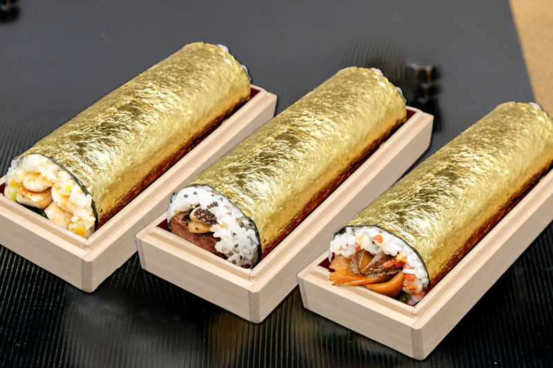 今年は開業30周年記念として厳選食材を贅沢に使ったスペシャル恵方巻きも3種登場！！