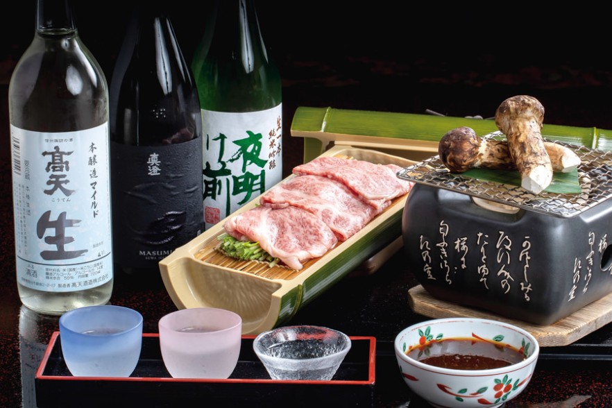 【料亭　深志楼】焼き松茸と信州プレミアム牛の青竹蒸し　日本酒三種飲み比べセット　￥7,500