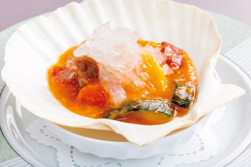 ②燕の巣入り帆立貝柱の蒸し物　上海蟹味噌あん掛け　￥8,000