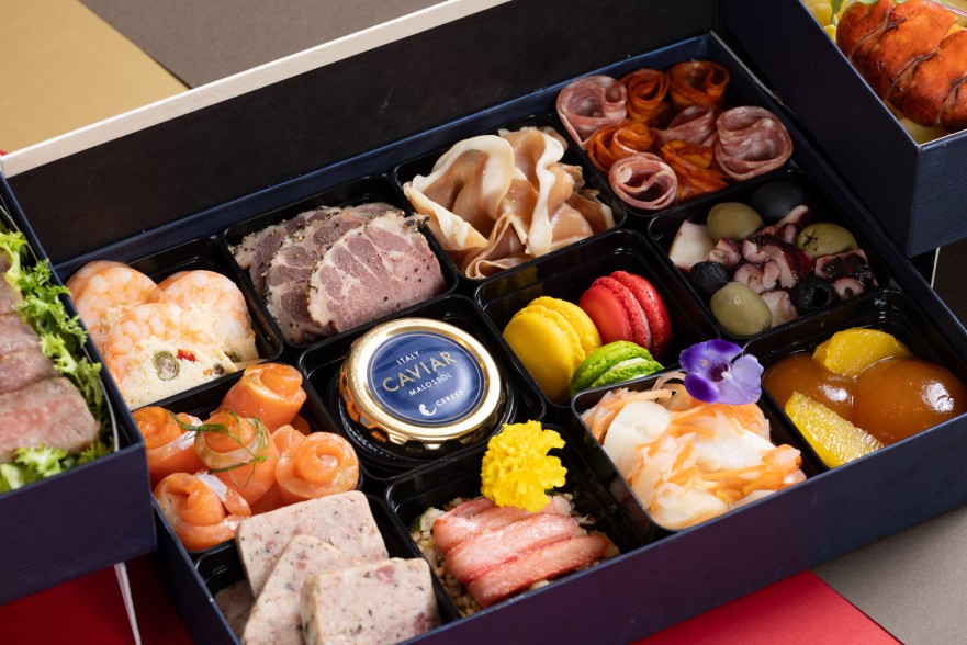 フランス料理ソルプレーサ クリスマス フレンチ オードブル 2025　￥18,000　限定50個