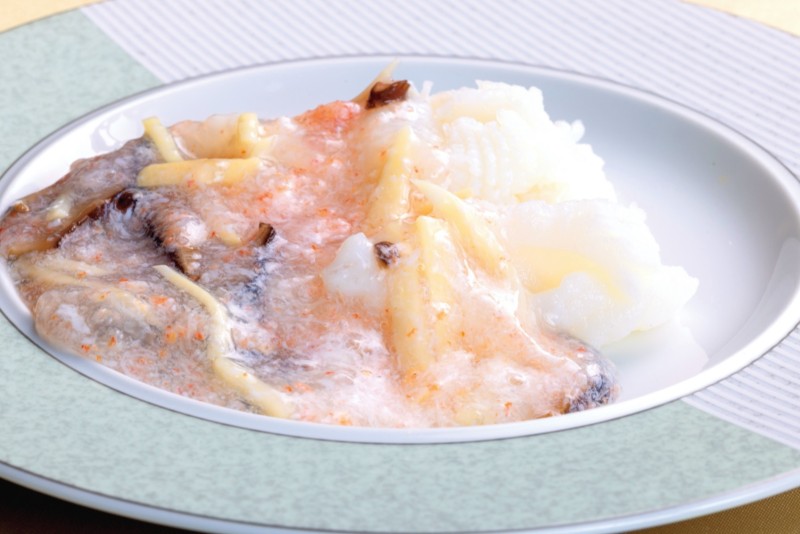 ④紋甲イカの蟹肉あんかけ　￥2,000