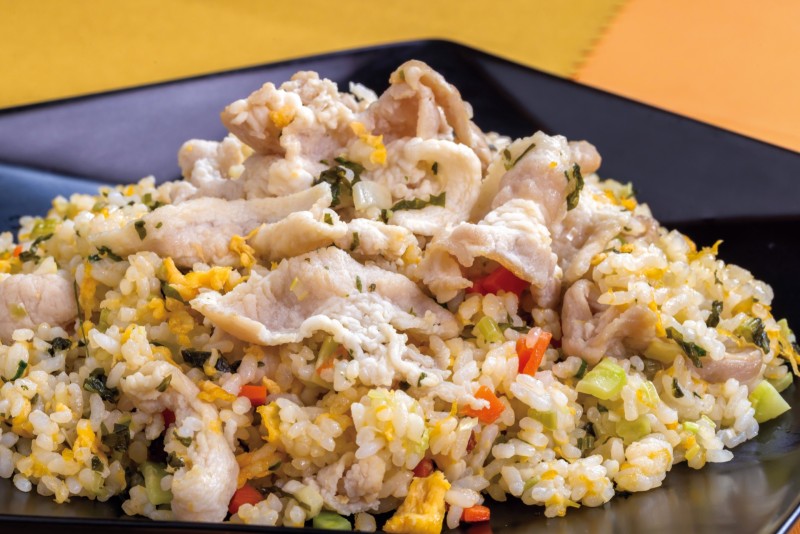 ⑤宮崎県産おとめ豚と野沢菜入りチャーハン　￥1,800