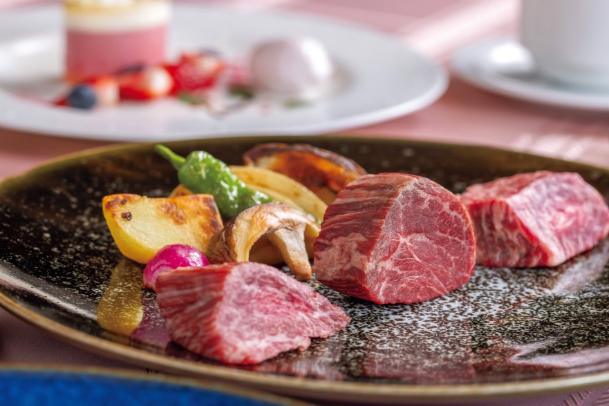 鉄板焼きソルプレーサ シェフ厳選和牛の食べ比べ