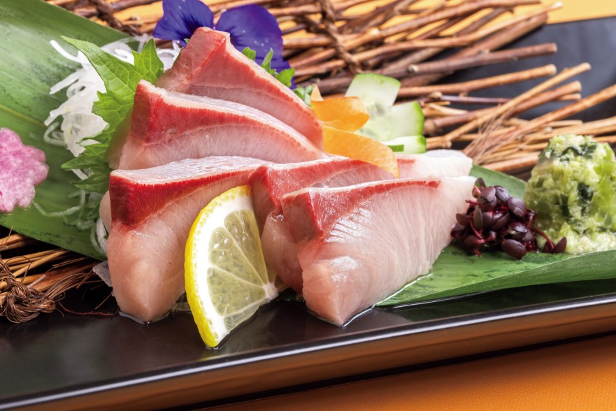 料亭深志楼　宮崎黒瀬ぶりのお刺身