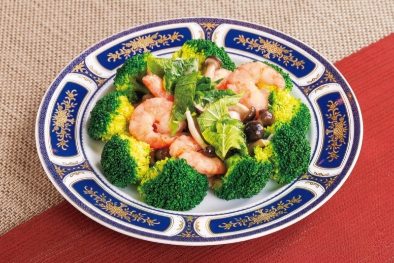 ②海老とブロッコリーの大葉香味炒め　￥2,000