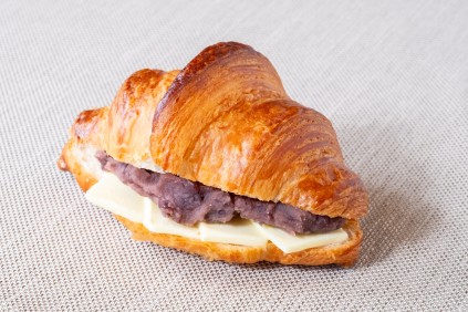 ⑧クロワッサンサンド　あんバター　￥450