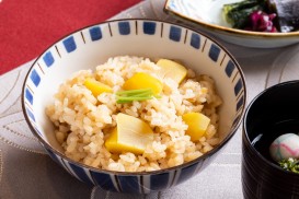 塩麴で炊いた栗御飯