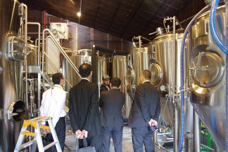 小規模ながら大きな夢や熱い情熱で、宮崎の食文化や風土に根差したビール造りに励むビール醸造所